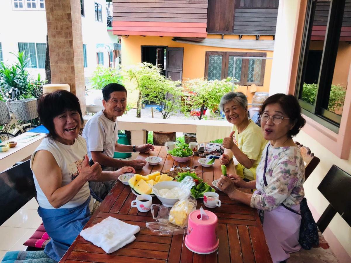 Benya Guest House Phimai Exterior photo